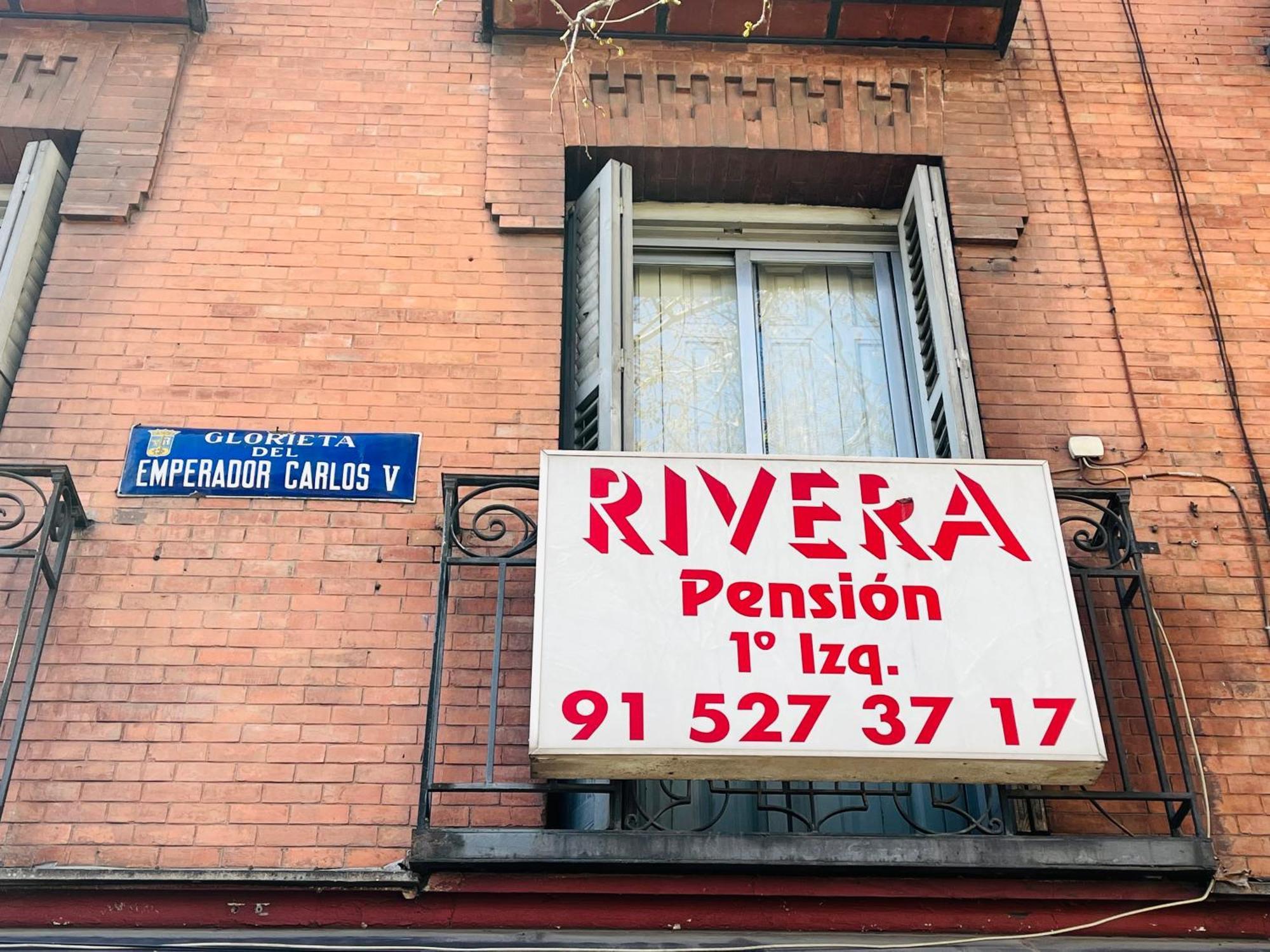 Pension Rivera Madrid Bagian luar foto